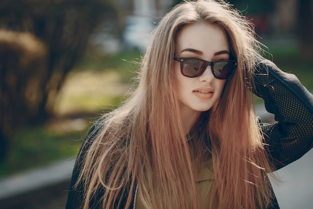 Chica en la ciudad