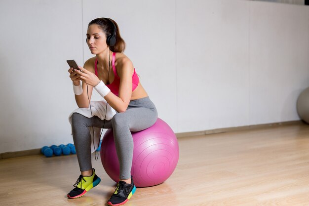 Chica después de entrenar