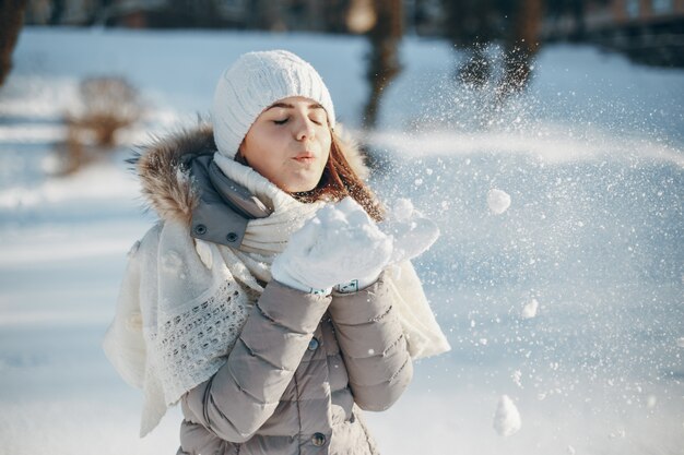 chica en invierno