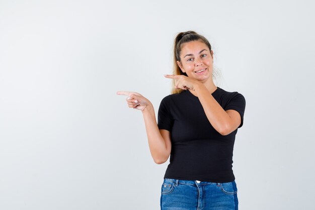 Chica joven expresiva posando en el estudio