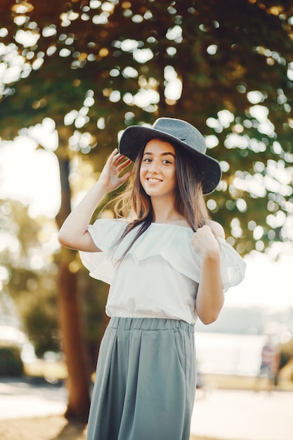 Chica en un parque