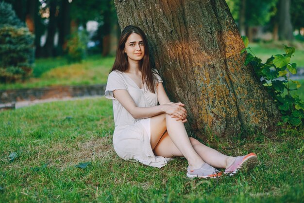 chica en el parque