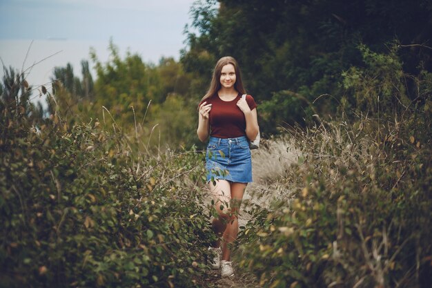 chica en el parque