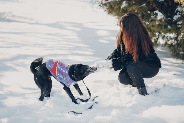 Chica con perro