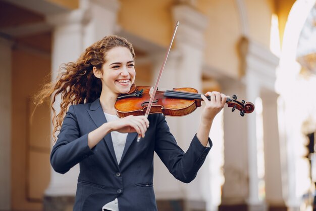 chica con violín