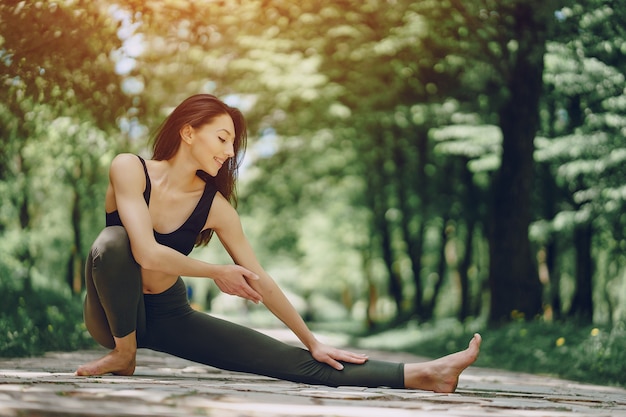 chica de yoga