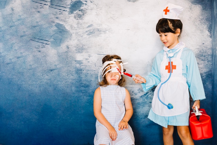 Foto gratuito chicas en disfraces de halloween