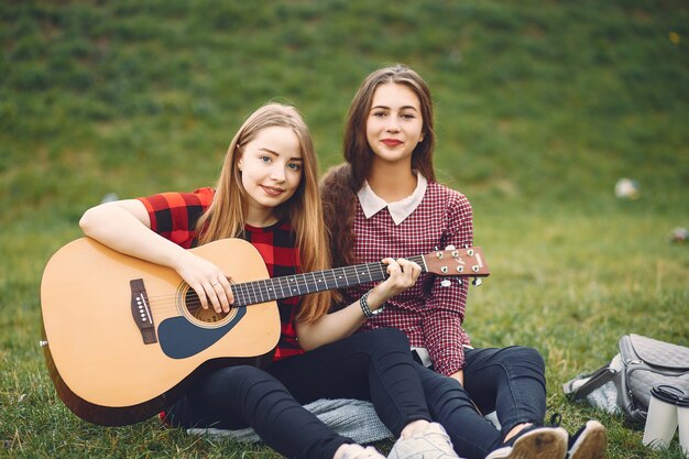 chicas con guitarra