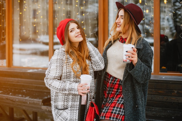 chicas en invierno