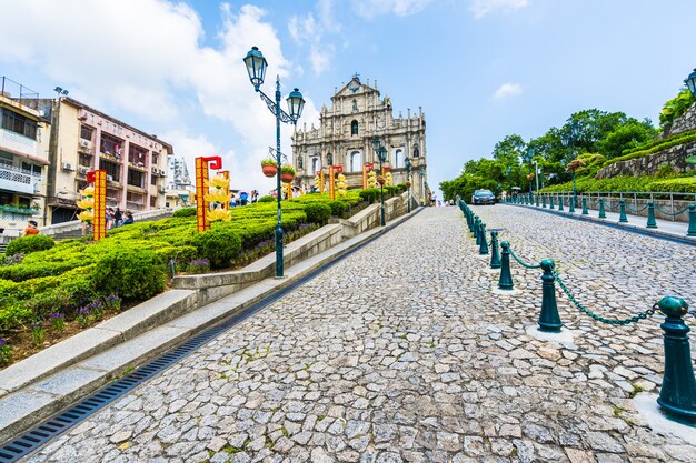 China, Macao. Hermoso edificio de arquitectura antigua con la ruina de la iglesia de San Pablo