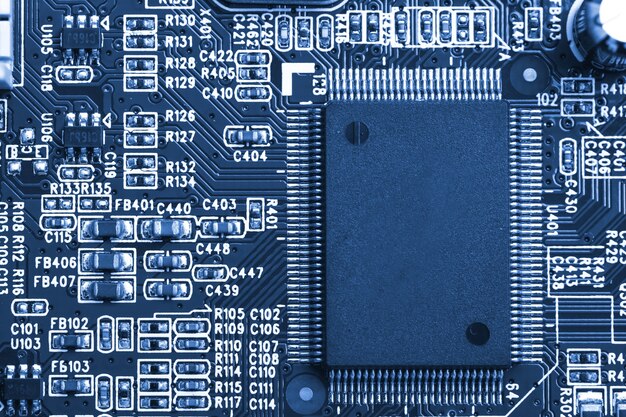 Chip de procesador central en placa de circuito, concepto de tecnología