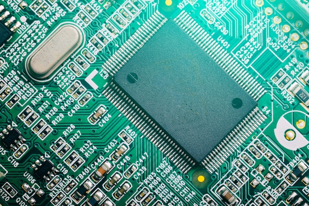 Chip de procesador central en placa de circuito, concepto de tecnología