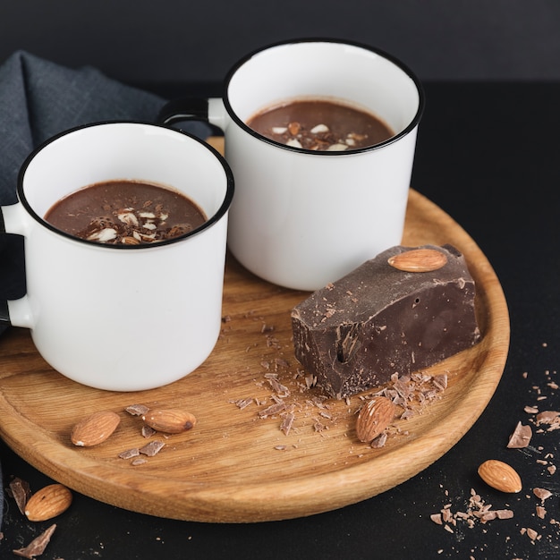 Chocolate caliente con frutos secos