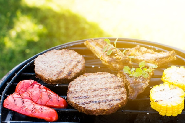 Chuletas Pimienta Carne Maíz En Sartén A La Parrilla