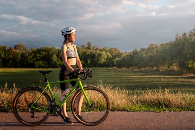 cicatrizarse, de, un, ciclista, mujer, outdors