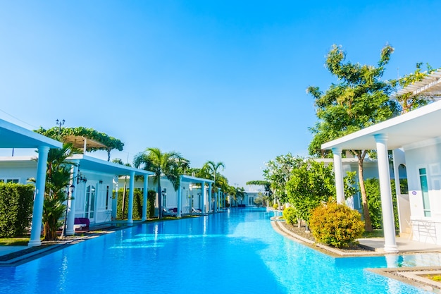 cielo de fondo ocio piscina de hidromasaje