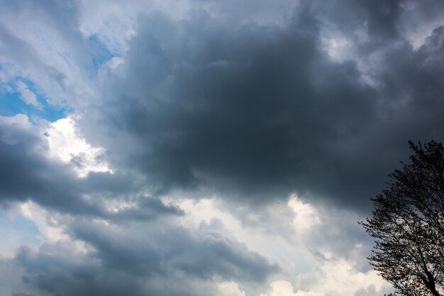 cielo-nubes de fondo.