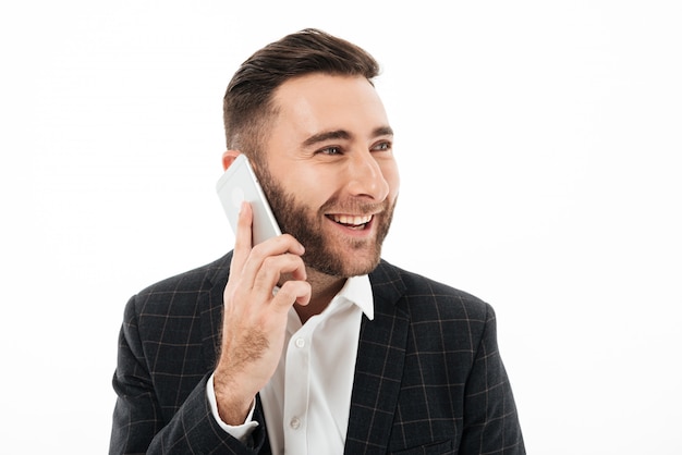 Ciérrese encima del retrato de un hombre sonriente feliz