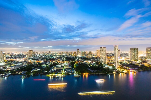 Ciudad de Bangkok en la noche