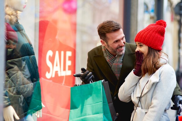 Clientes fuera del centro comercial