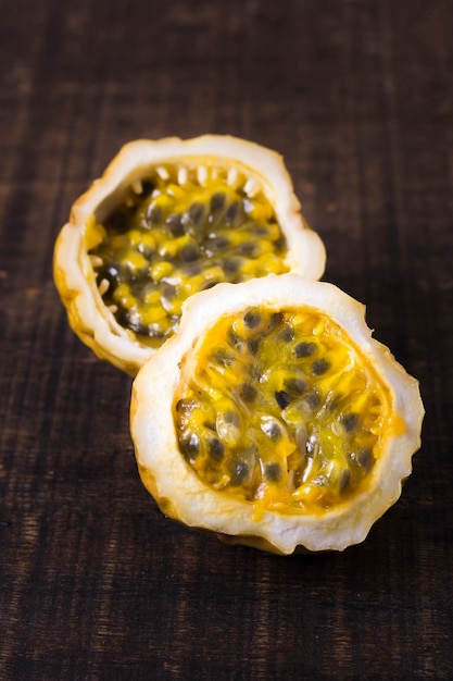 Close-up deliciosa fruta de guayaba lista para ser servida