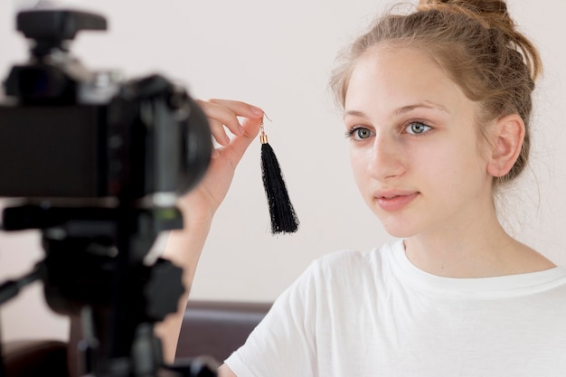 Close-up girl grabando a sí misma