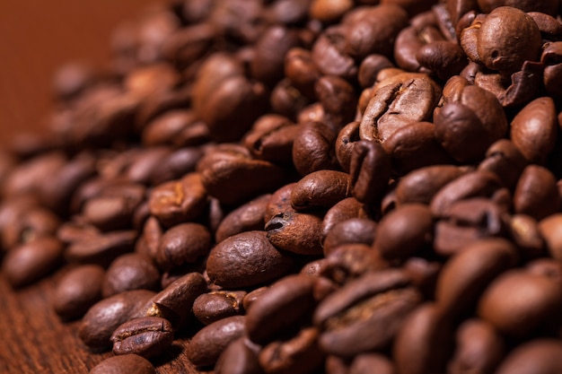 Closeup imagen de granos de café tostados