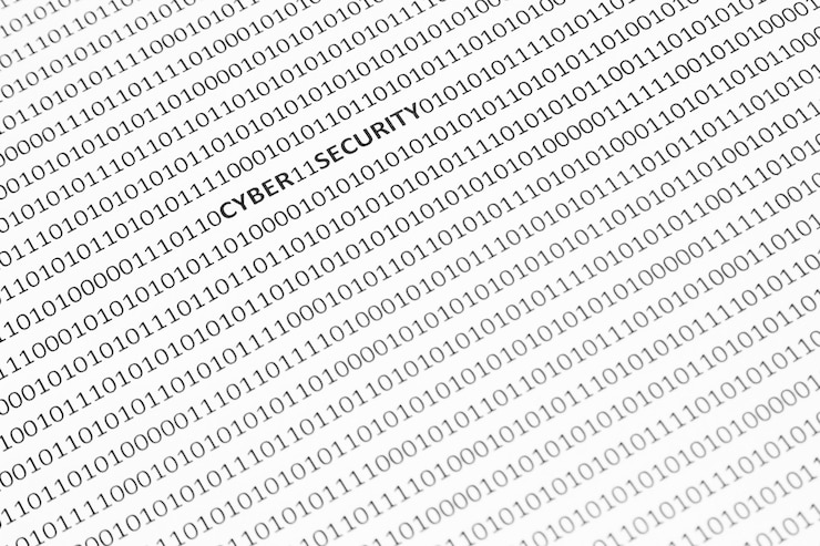 Photo Gratis closeup shot of a white surface with cyber security and binary code