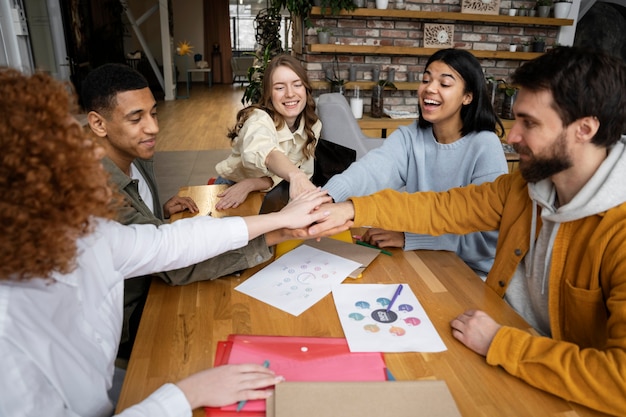 Co-trabajando personas trabajando juntas