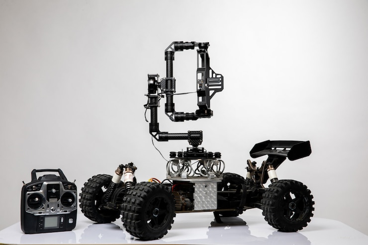 Foto gratuito coche estilo robot con joystick