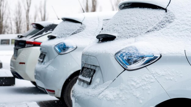 Coches eléctricos estacionados para alquilar en Chisinau Moldavia