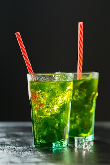 Cóctel de mojito de verano