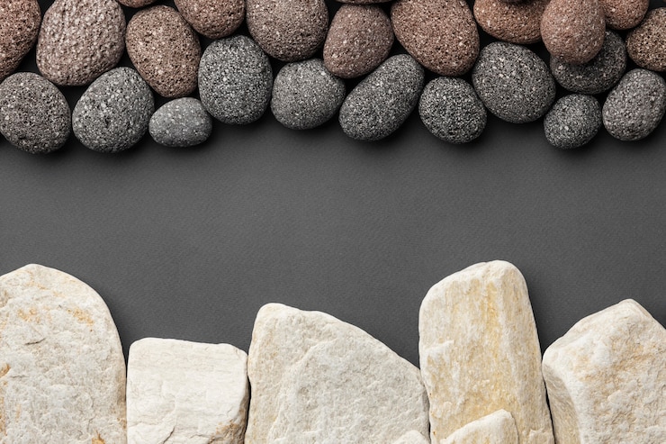Foto gratuito colección de piedras blancas y negras