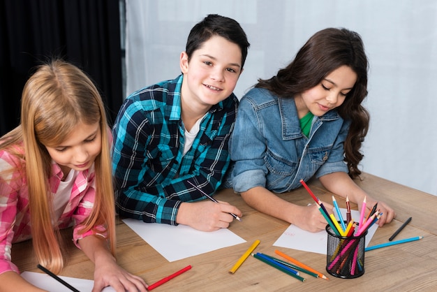 Colorante infantil sonriente