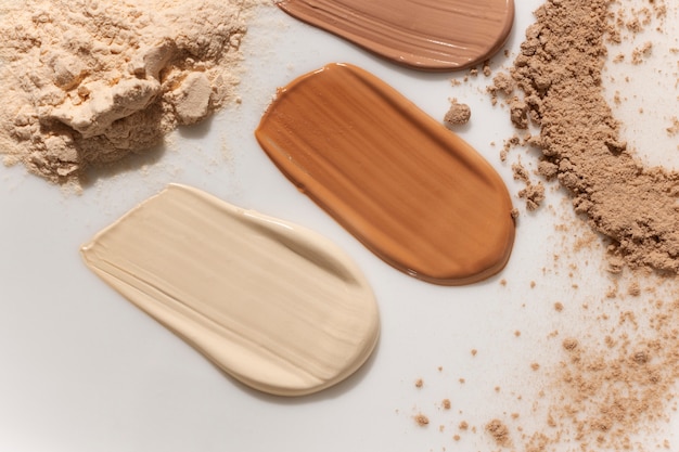 Combinación de texturas de maquillaje