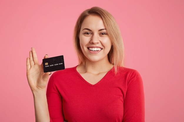 Foto gratuita comercio electrónico y concepto de pago.