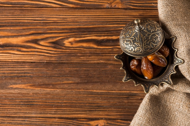 Foto gratuita comida arabe para ramadán