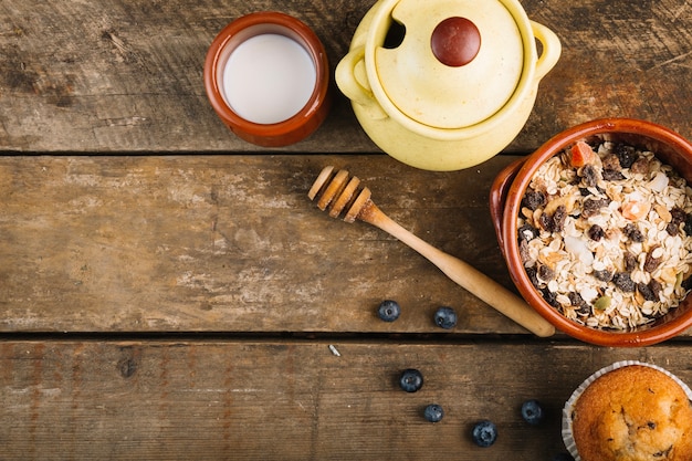 Foto gratuita comida para un delicioso desayuno