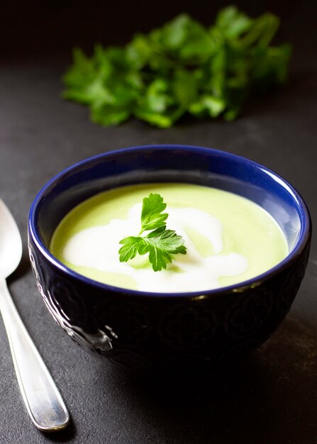 Comida de invierno sopa de brócoli