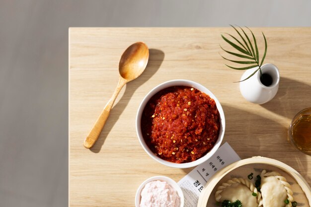 Comida nutritiva con composición de sambal.