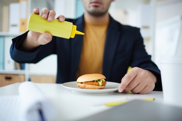 Comida rápida con hamburguesa