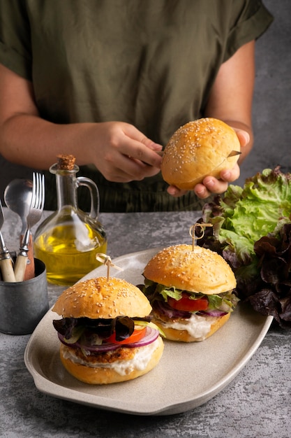 Comida rica en proteínas de hamburguesas cerrar detalle