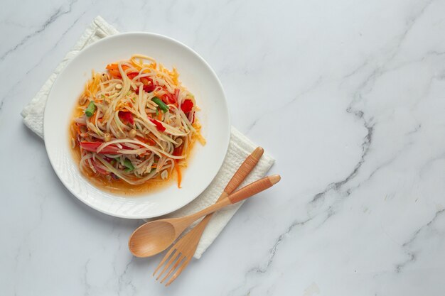 Comida tailandesa; SOM TUM o ensalada de papaya