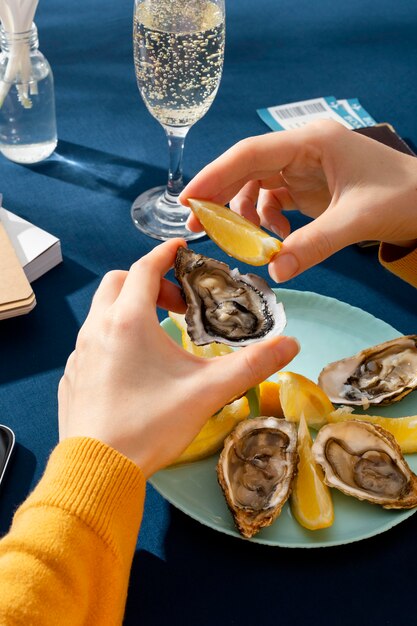 Comida tradicional francesa en el día mundial del turismo.