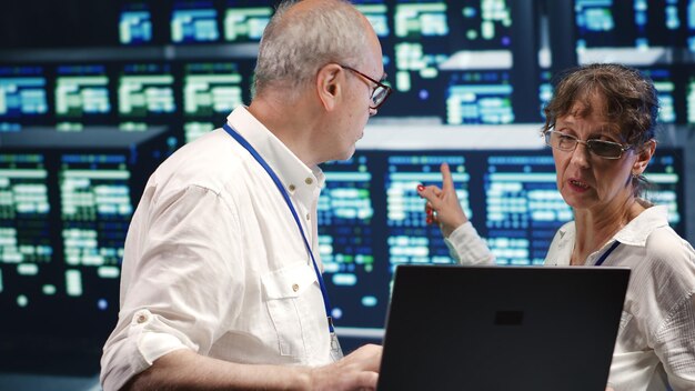 Comisiones de los colegas del centro de datos