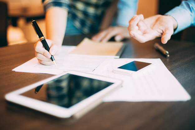 Compañero de papel del trabajo en equipo dispositivo de sujeción