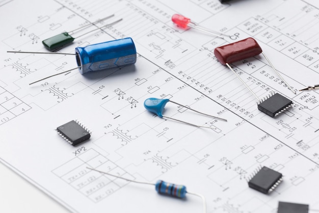 Componentes electrónicos de primer plano