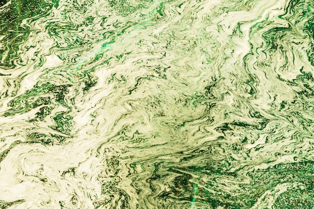 Composición abstracta verde y blanca