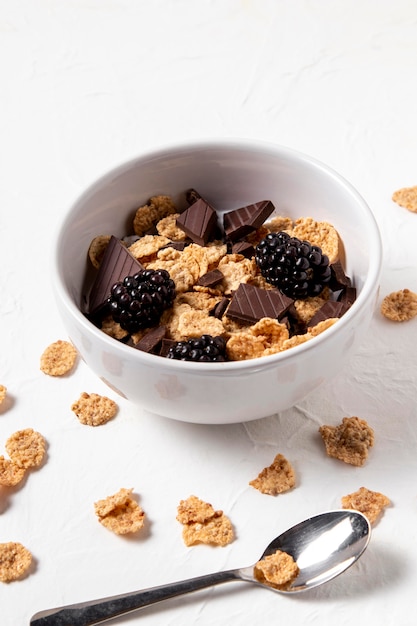 Composición de alto ángulo de cereales saludables con chocolate