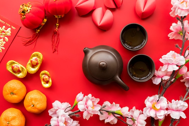 Composición de año nuevo chino con té